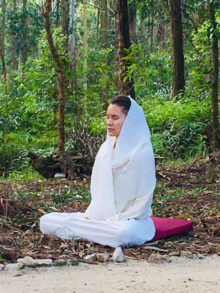 meditate Women2